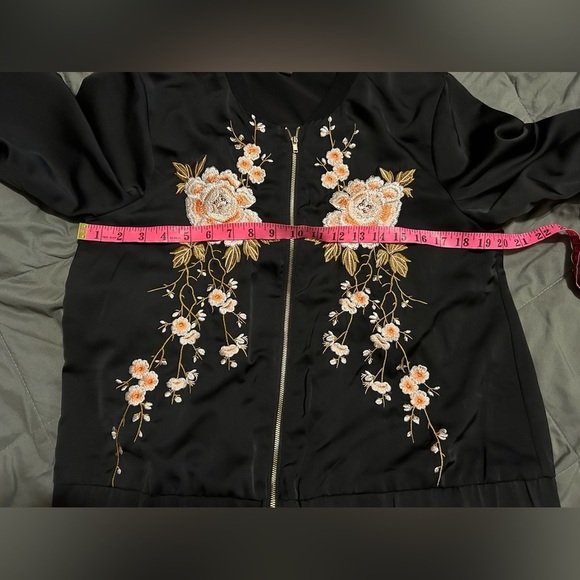 Design Lab Lord and Taylor bomber jacket embroidered black size large - Picture 5 of 6
